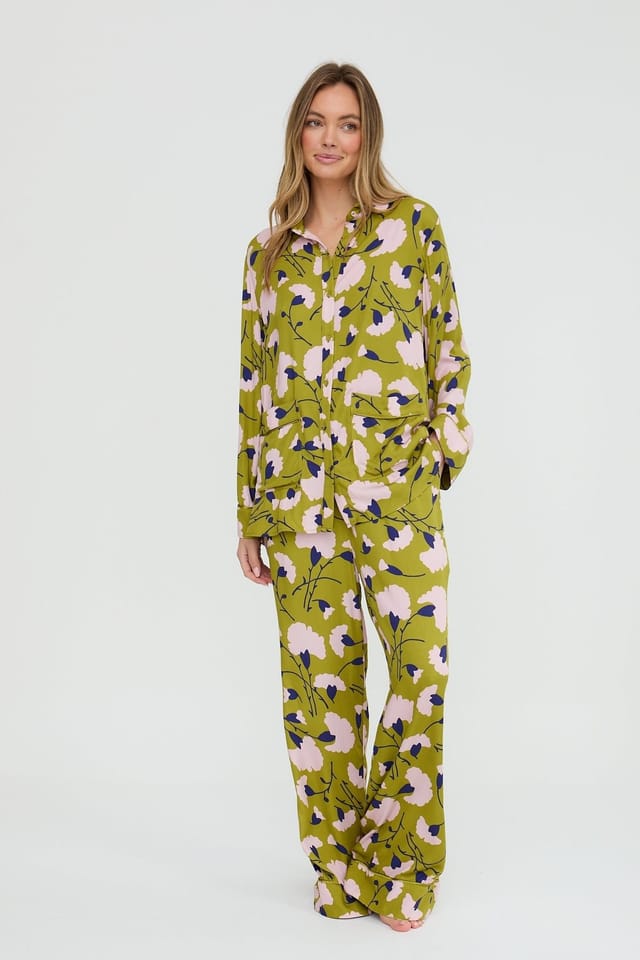 Lily and Lionel Lily and Lionel Women's Evie Long Sleeve Floral Print Pyjama Set In Green - 3