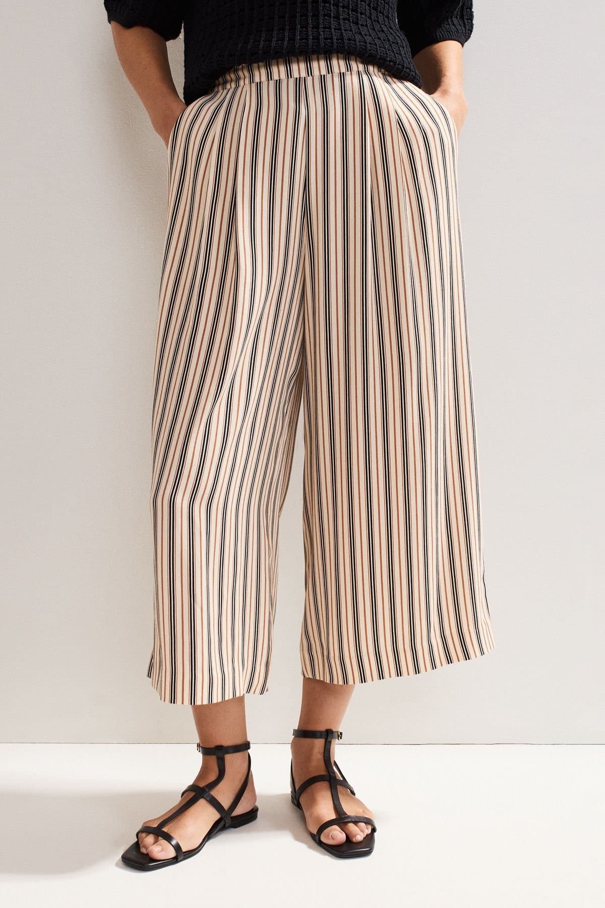 Phase Eight Phase Eight Women's Malaya Culotte Trousers in Cream