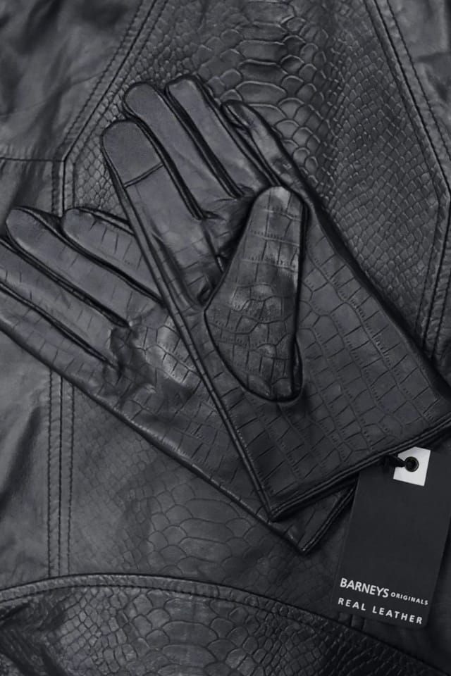 Barneys Originals Barneys Originals Women's Crocodile Patterned Leather Gloves in Black - 2