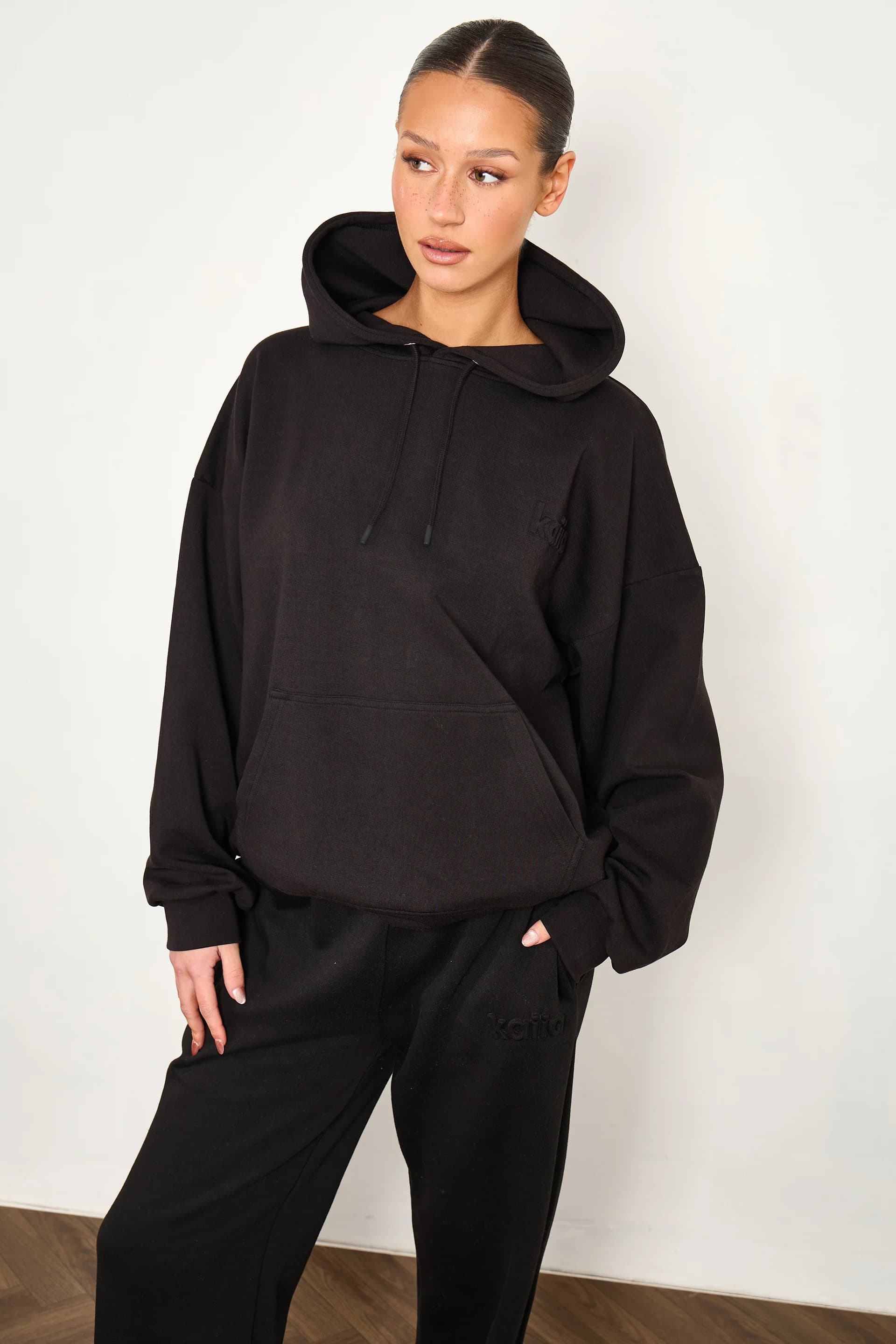 Kaiia Kaiia Premium Scuba Oversized Hoodie in Black