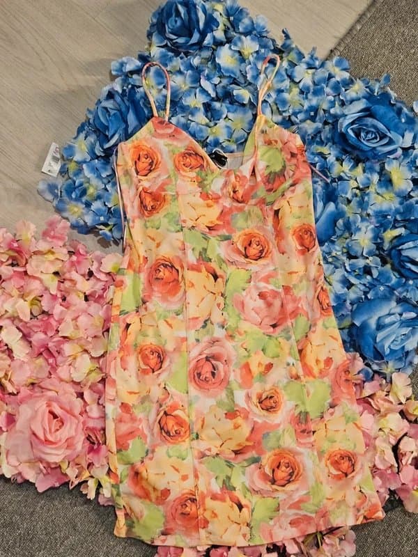 Bershka Bershka Floral Mini Dress