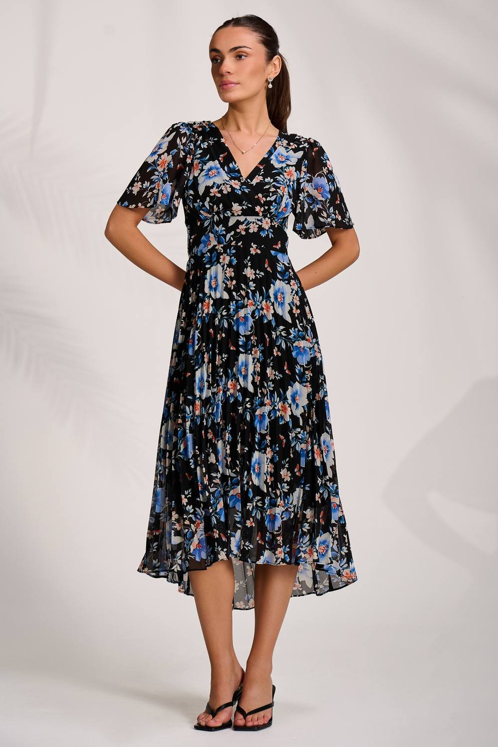 Jolie Moi Jolie Moi Women's Printed Chiffon Pleated Maxi Dress in Black - 4