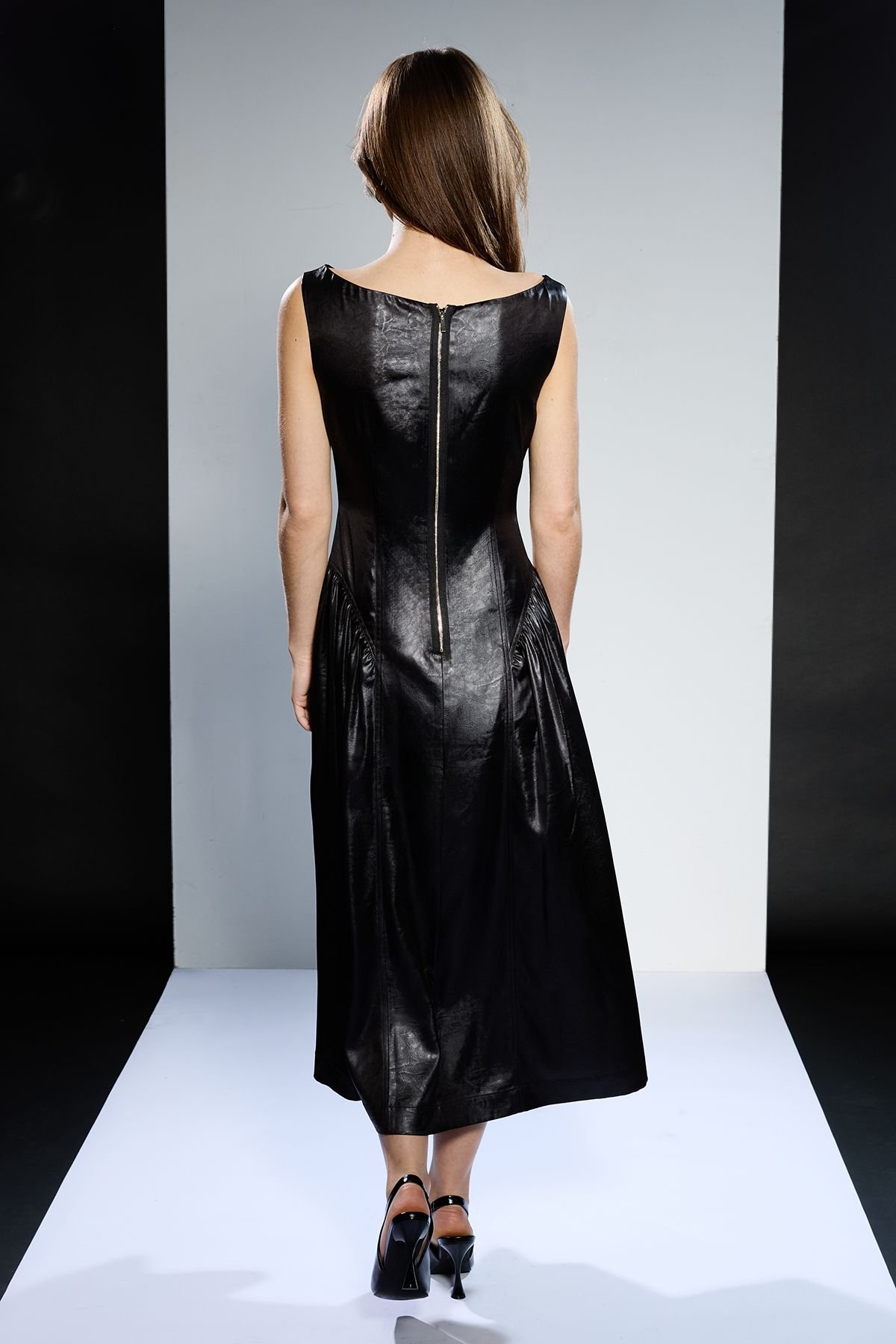 RUNWAY 1.8.1.8 RUNWAY 1.8.1.8 Women's Bardot Neck Peplum Detail Dress in Black - 3