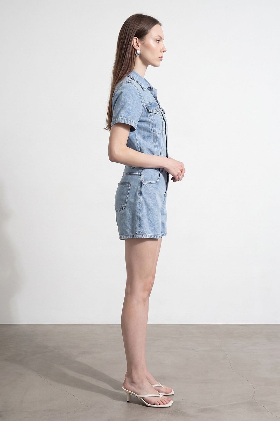 Dilvin Dilvin Women's Denim Dungaree Shorts With Shirt Collar in Light Blue - 4