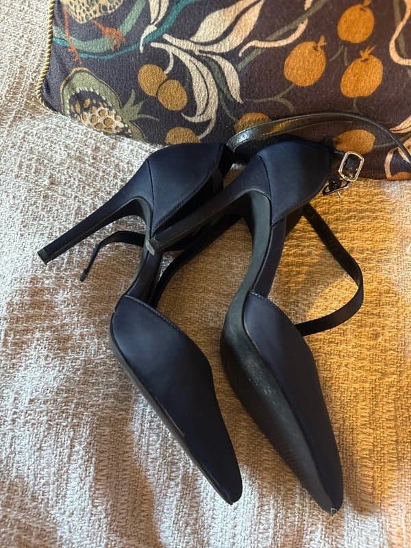 New Look Newlook navy silk pointy shoes size 5