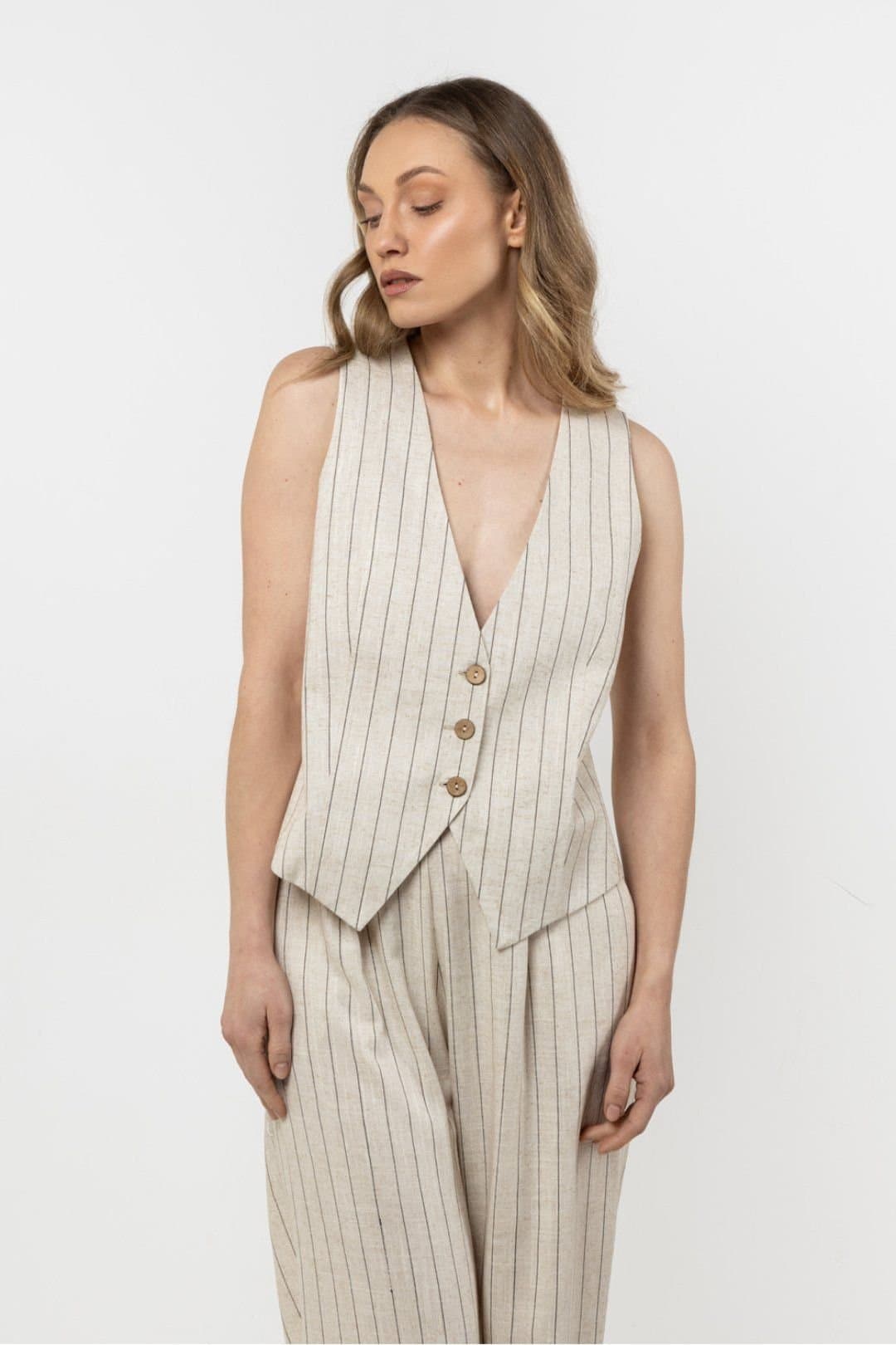 Love Lace Love Lace Women's Delicate Striped Linen V Neck Vest in Beige