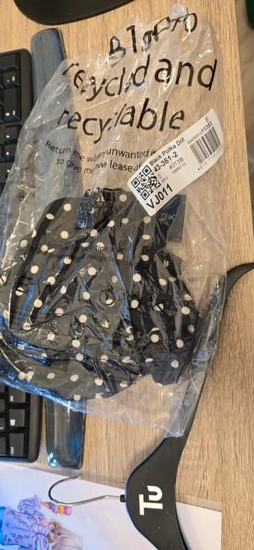 New Look New look size 16 Black polka dot ruched top