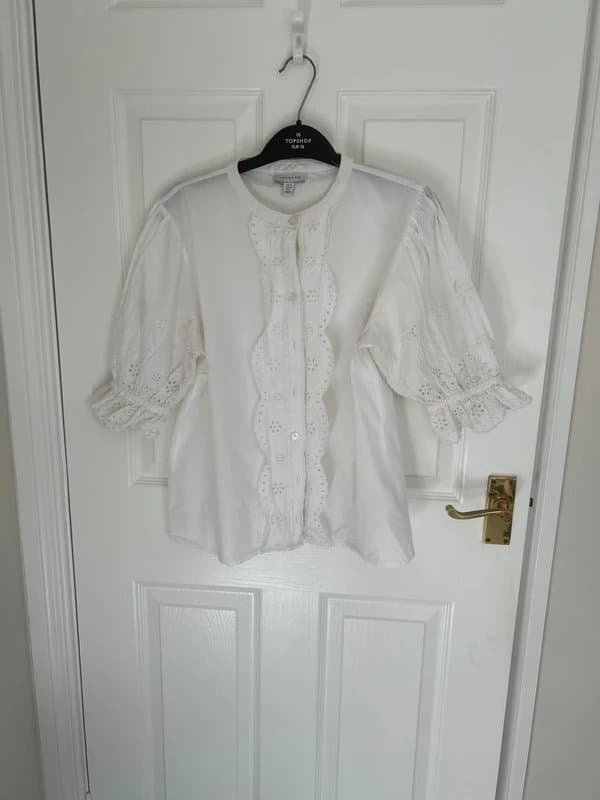 Topshop Topshop embroidery anglaise white blouse size 10