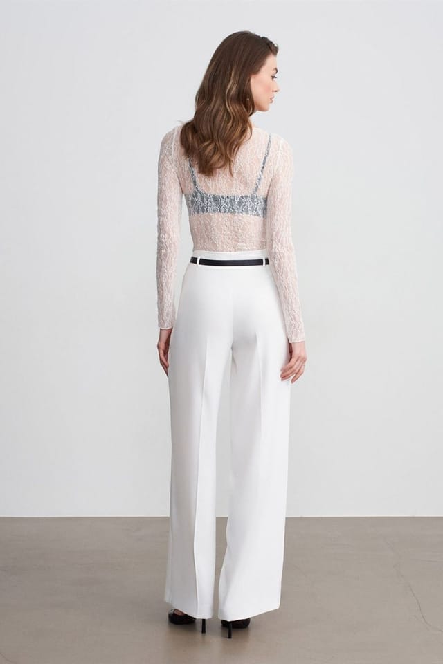 Dilvin Dilvin Women's Belted Wide-Leg Crepe Trousers in Off-White - 3