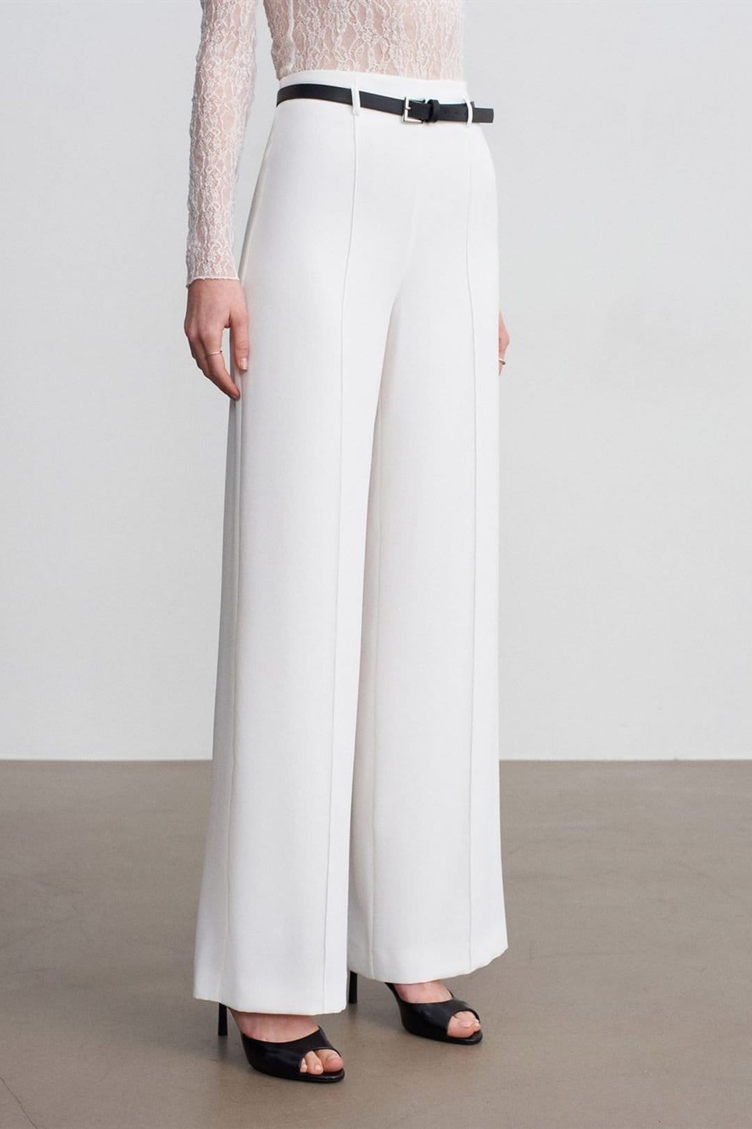 Dilvin Dilvin Women's Belted Wide-Leg Crepe Trousers in Off-White - 4