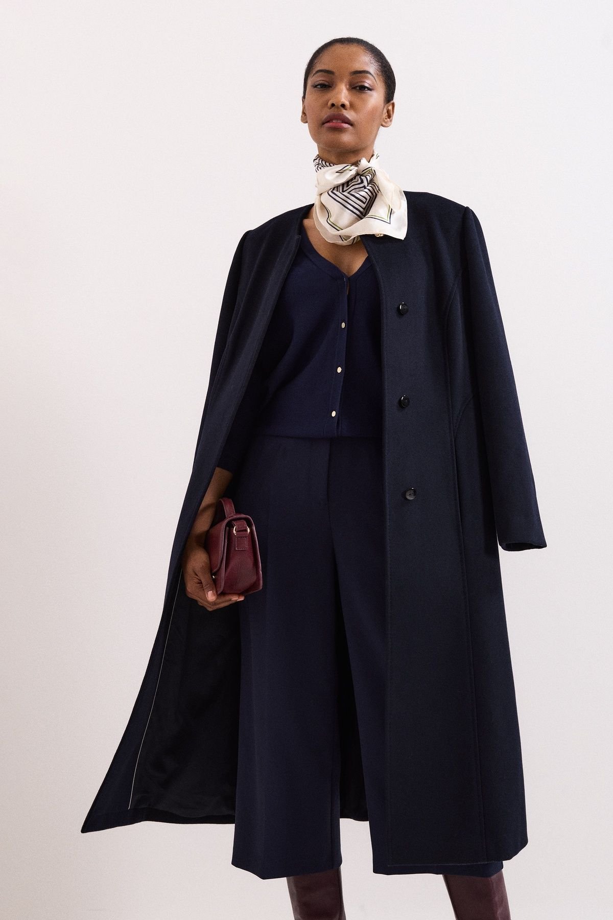 Phase Eight Phase Eight Women's Cristine V-Neck Cardigan in Dark Navy - 3