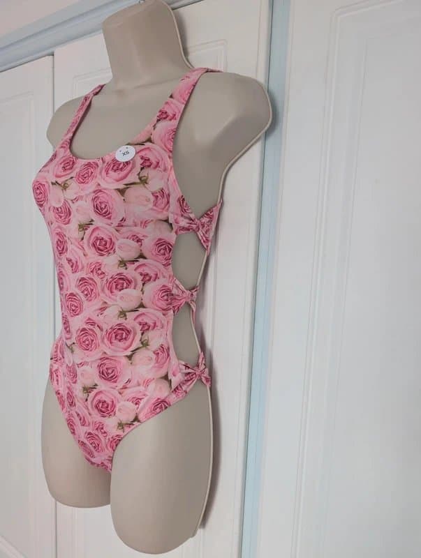 Monki MONKI swimsuit in rose print size xs 4-6