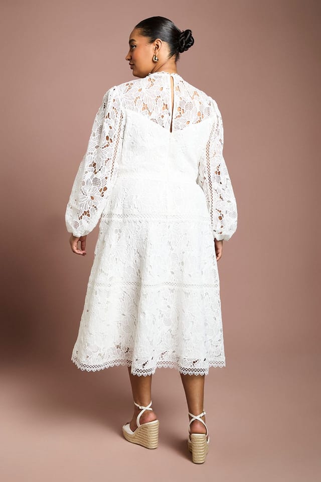 Coast Coast Women's Plus Lace Panelled Long Sleeve Dress in Ivory - 3