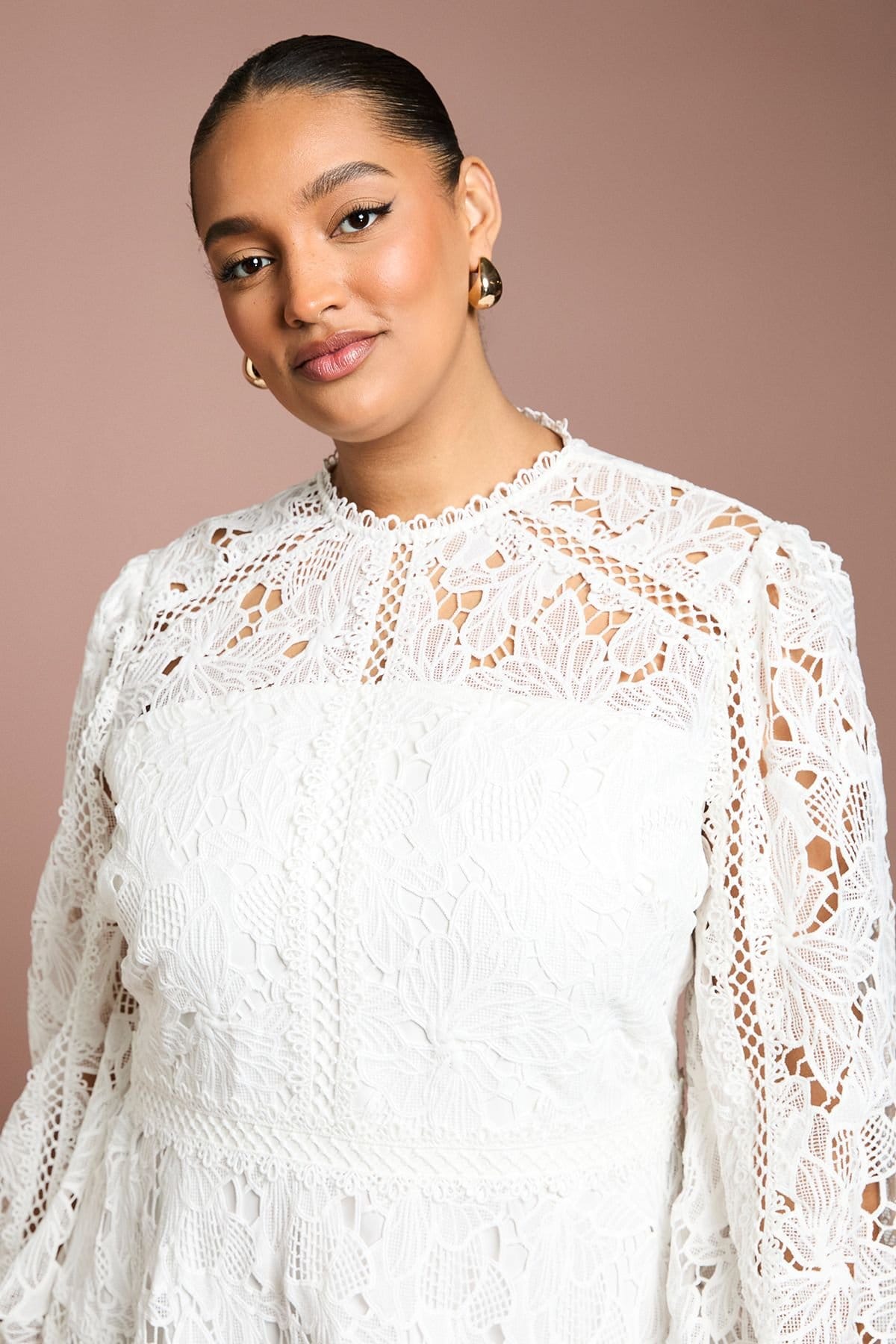 Coast Coast Women's Plus Lace Panelled Long Sleeve Dress in Ivory - 4