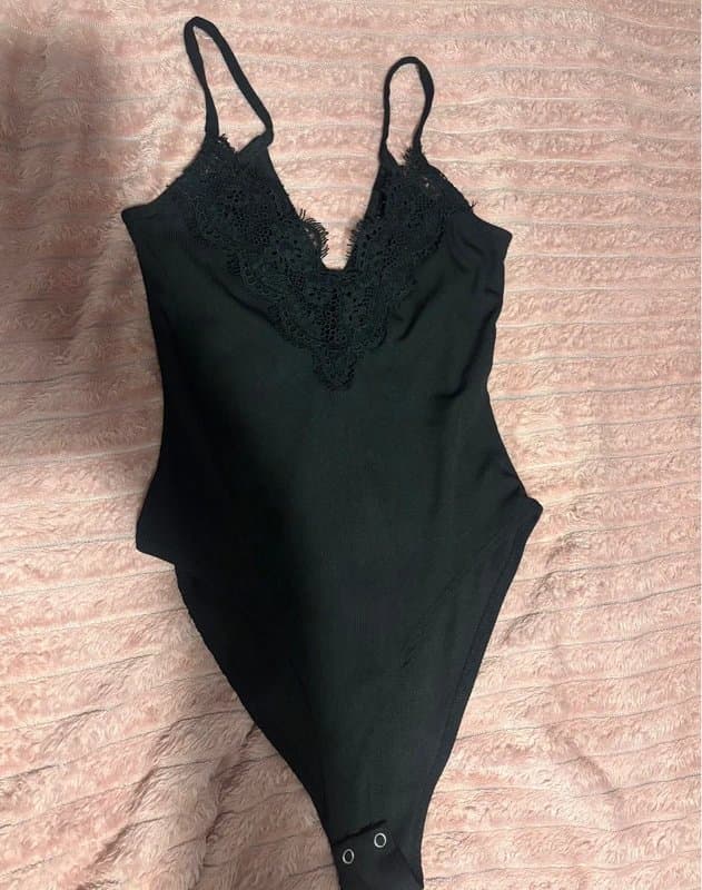 New Look Black lace ribbed bodysuit