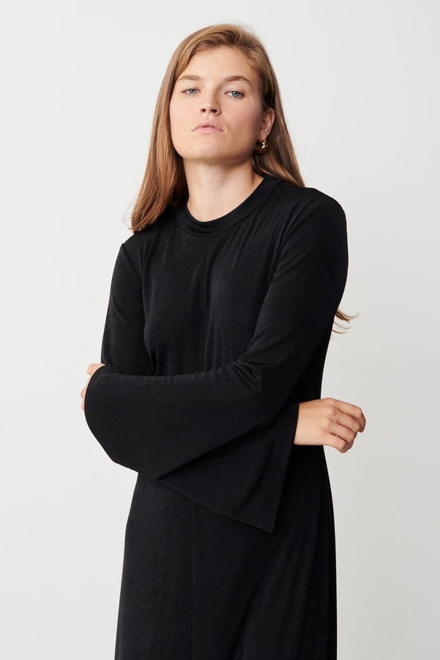 Finery London Finery London Women's Oakney Flared Sleeve Midi Dress in Black - 2