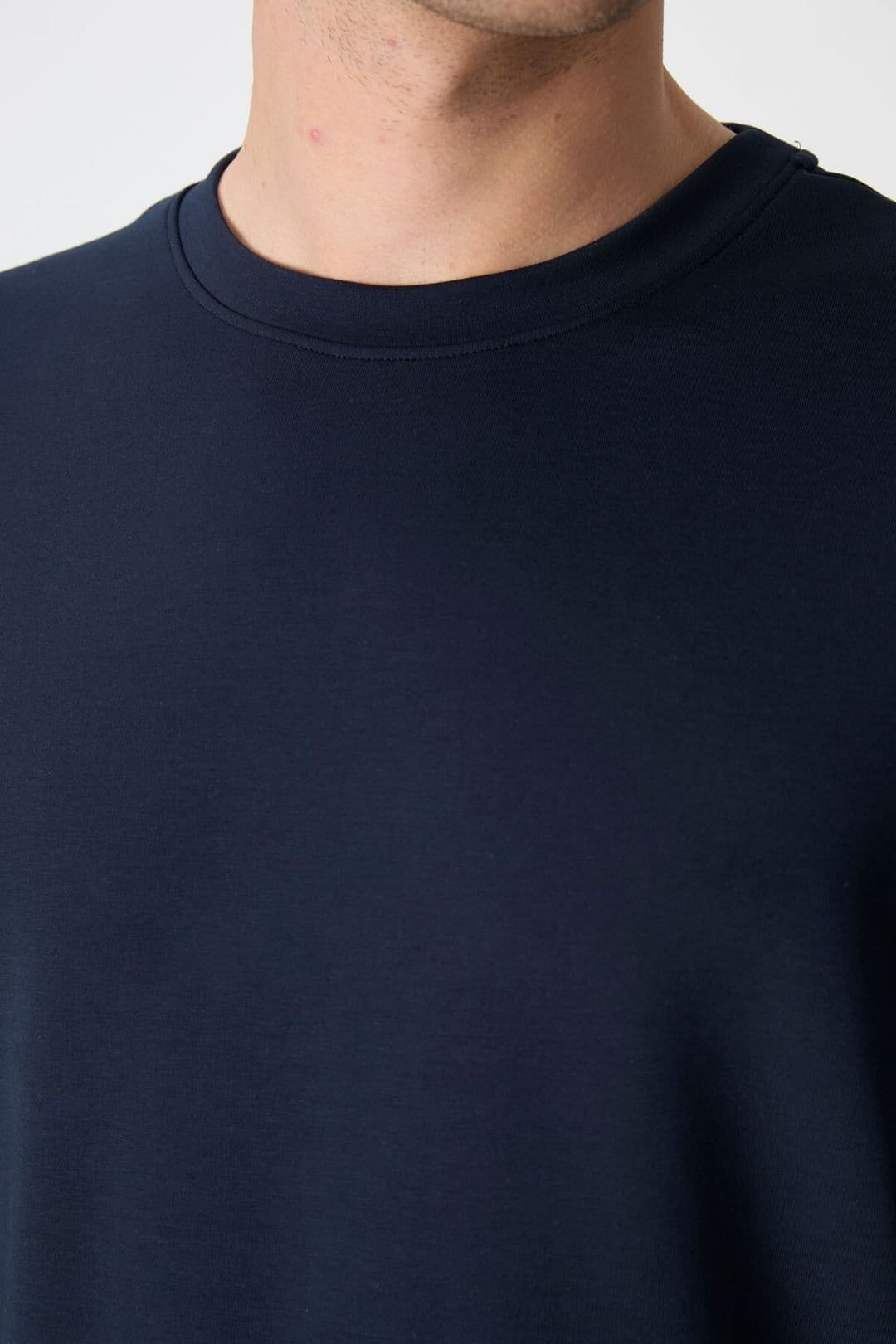Tommy Life Tommy Life Men's Plain Crew Neck Sweatshirt in Navy - 4