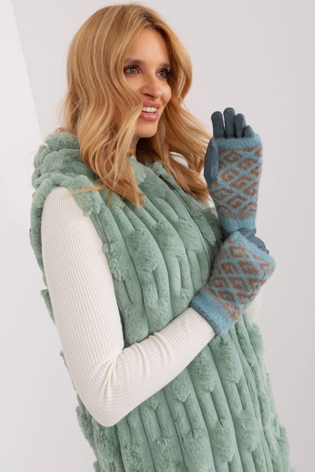 Love Lace Love Lace Women's Smooth Embroidered Flower Touchscreen Insulated Pull Off-Glove in Green - 2