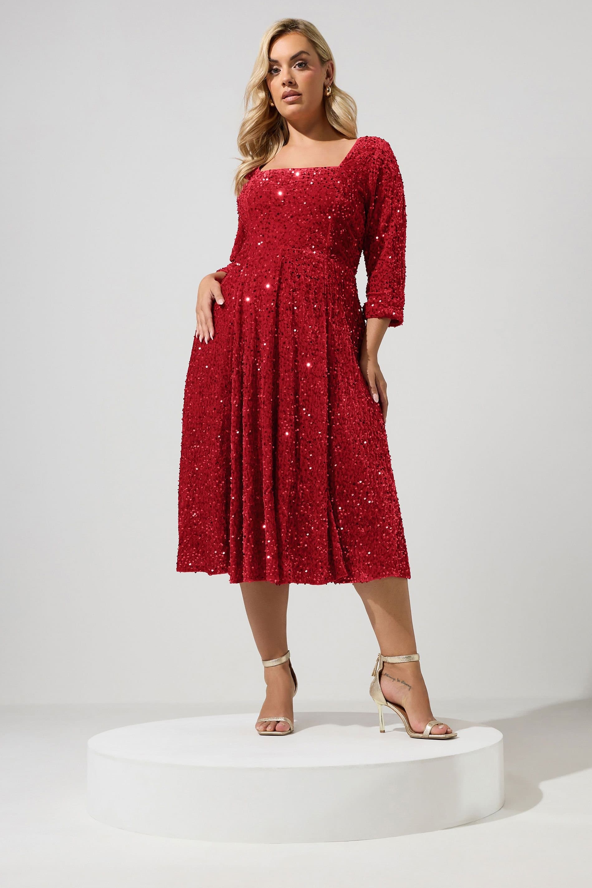 Yours Yours Women's Sequin Velvet Skater Dress in Red