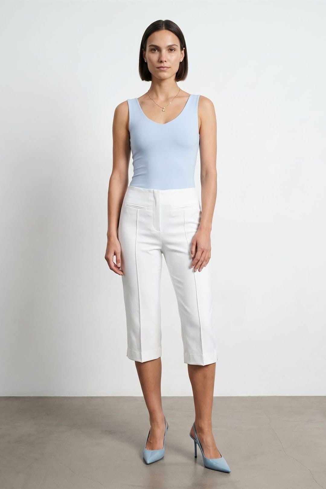 Dilvin Dilvin Women's High-Waist Capri Cigarette Trousers in White - 4