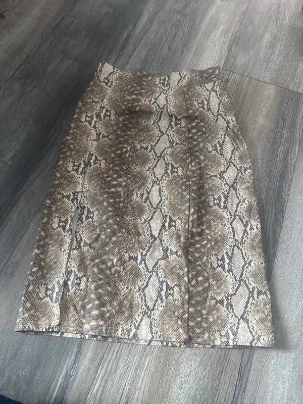 ASOS ASOS faux leather skirt