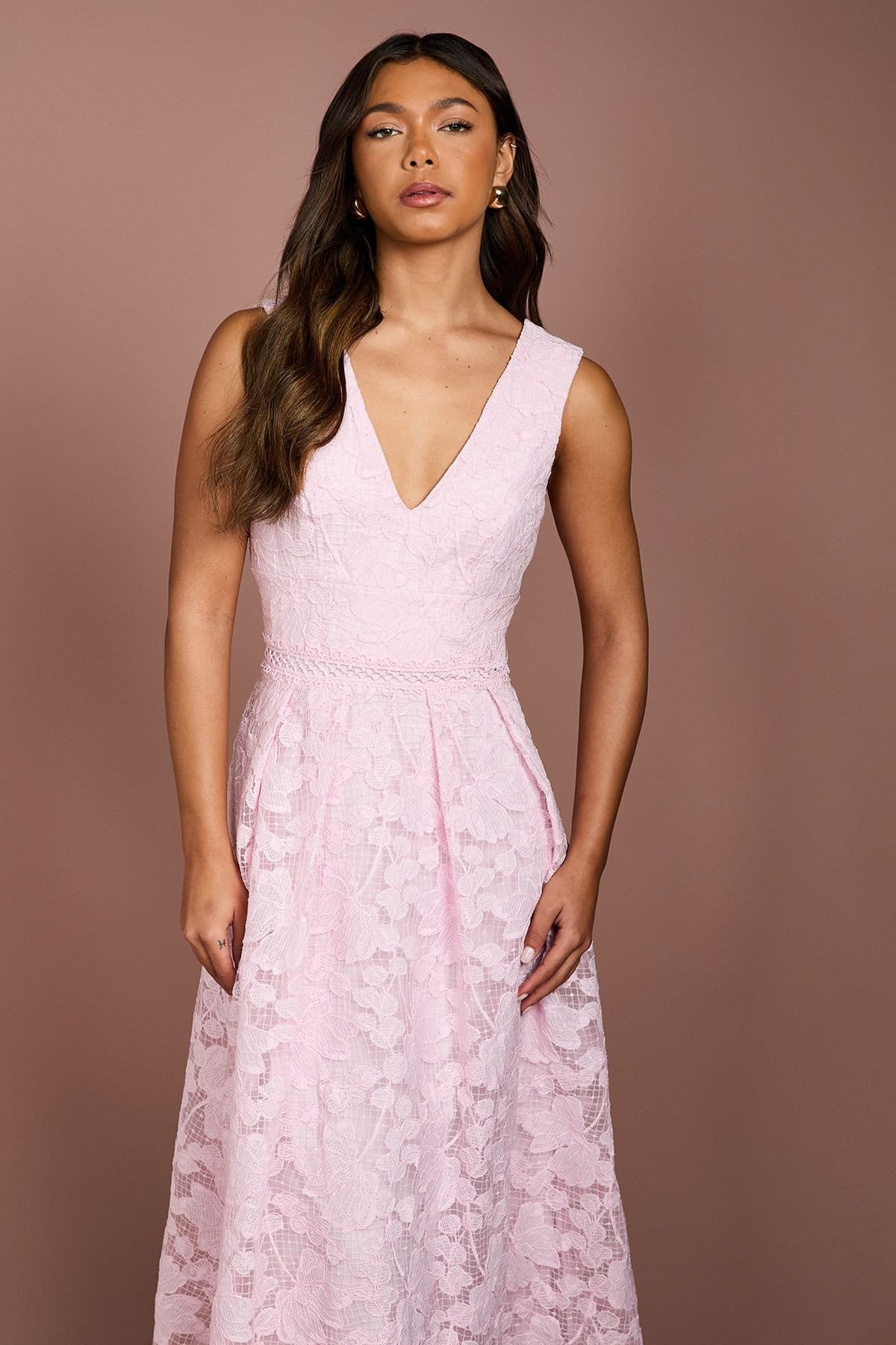 Coast Coast Women's V Neck Organza Lace Full Skirted Midi Dress in Lilac - 4