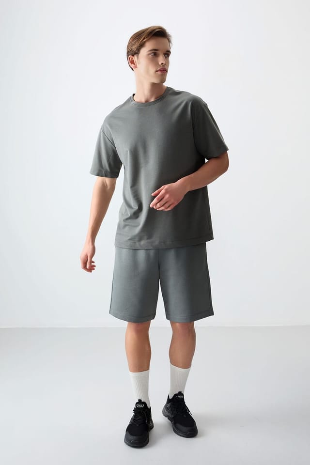 Tommy Life Tommy Life Men's Oversized Cotton Blend Crew Neck T-Shirt in Grey - 3