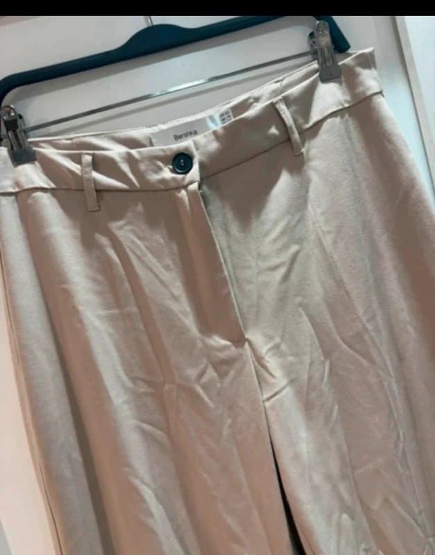 Bershka Bershka high waisted wide leg suit trousers