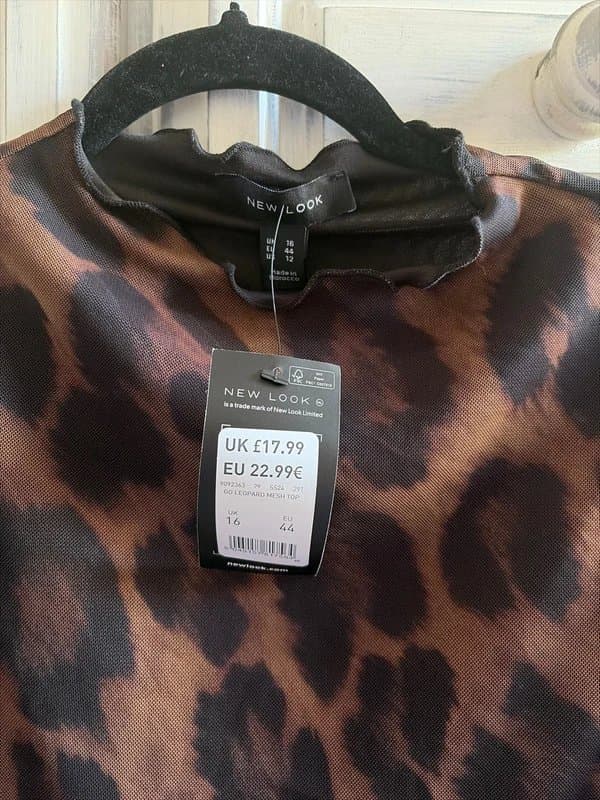 New Look Leopard print crop top