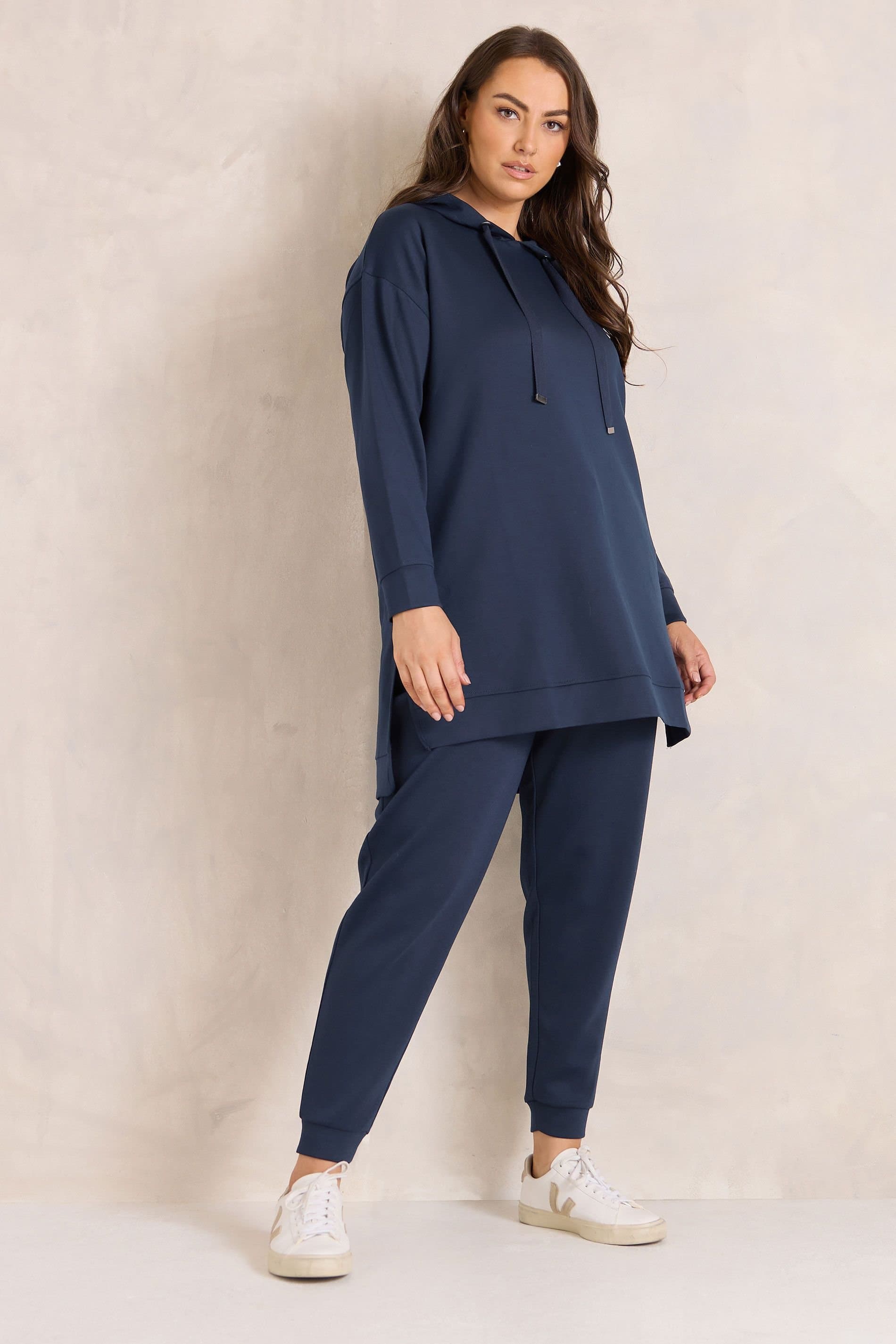 Evans Evans Women's Luxe Sweatshirt & Joggers Set in Dark Navy