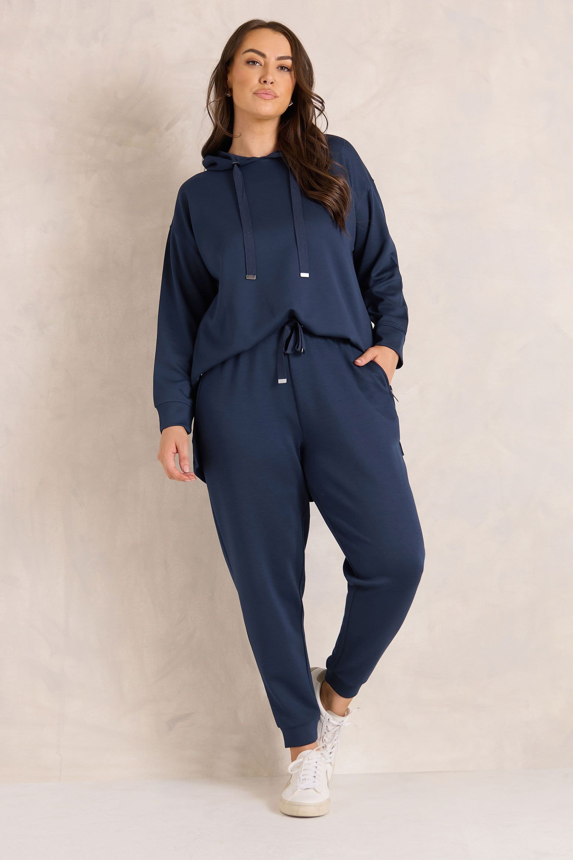 Evans Evans Women's Luxe Sweatshirt & Joggers Set in Dark Navy - 4