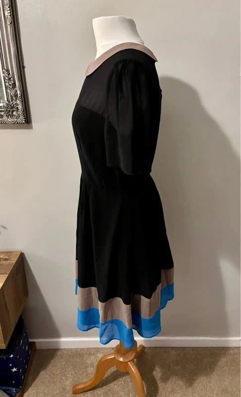 Oliver Bonas Poem by Oliver Bonas Peter Pan collar dress - size 10-12