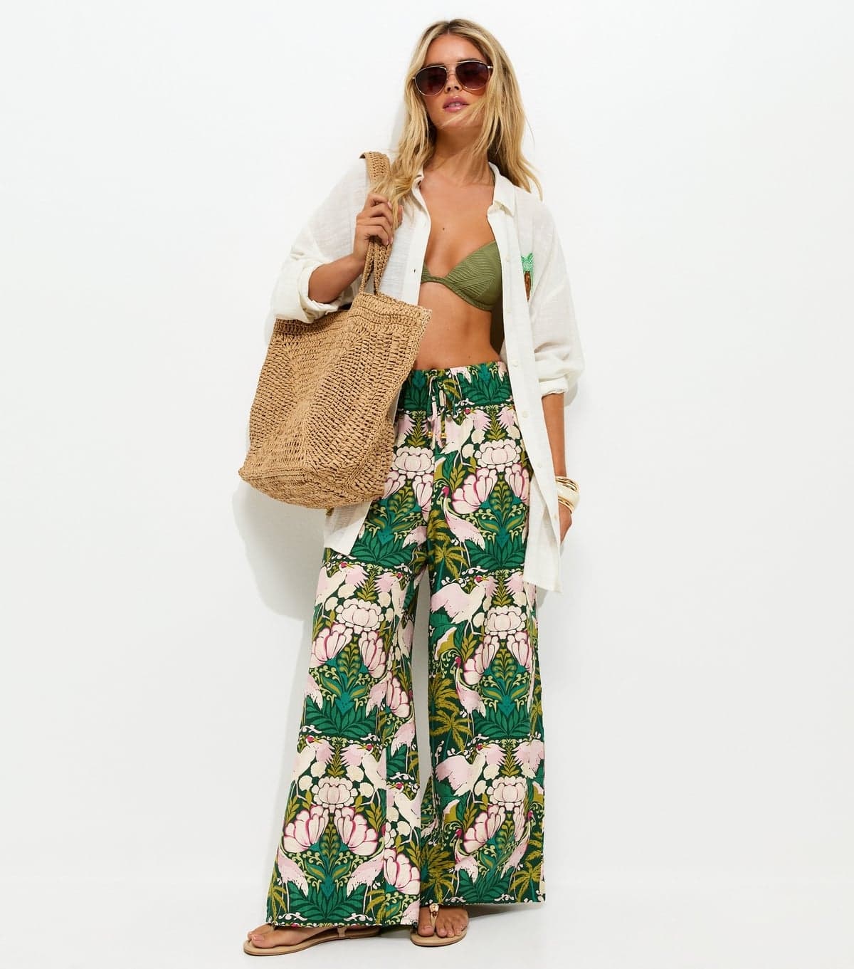 New Look Women's Petite White Lotus Print Beach Wide Leg Trousers New Look