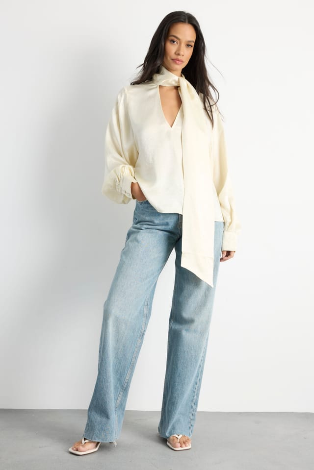 Warehouse Warehouse Women's Scarf Detail V Neck Satin Blouse in Oyster - 2