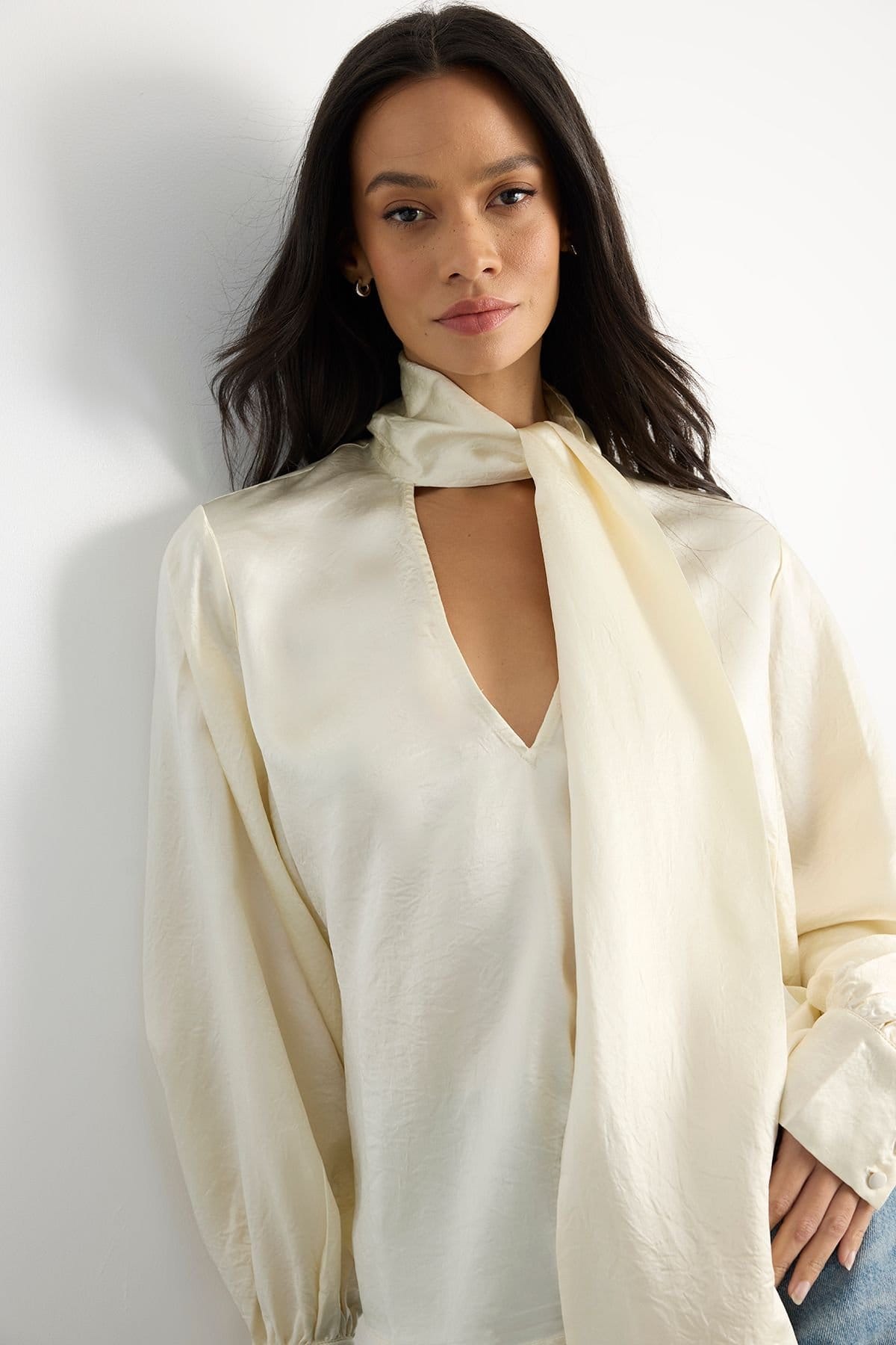 Warehouse Warehouse Women's Scarf Detail V Neck Satin Blouse in Oyster - 4