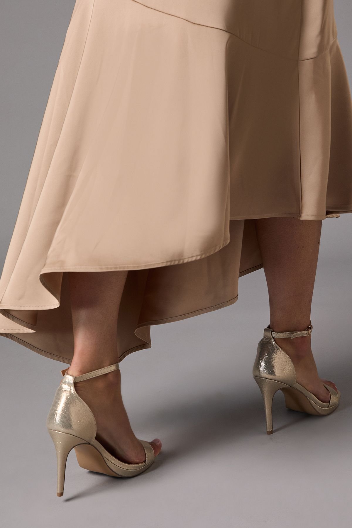 Coast Coast Women's Talia Metallic Textile Platform High Heel Sandals in Gold - 3