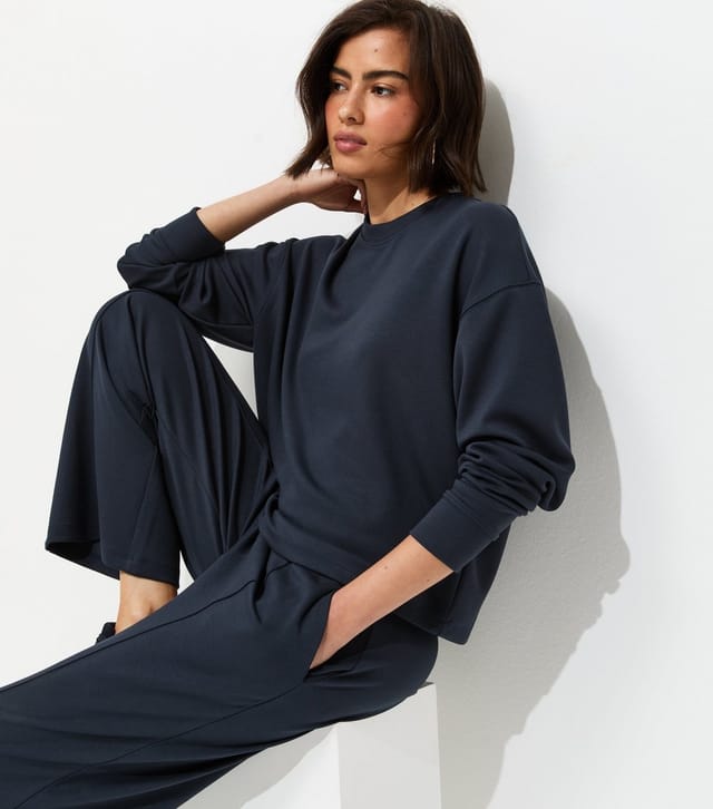 New Look Women's Premium Navy Wide Leg Joggers New Look - 3