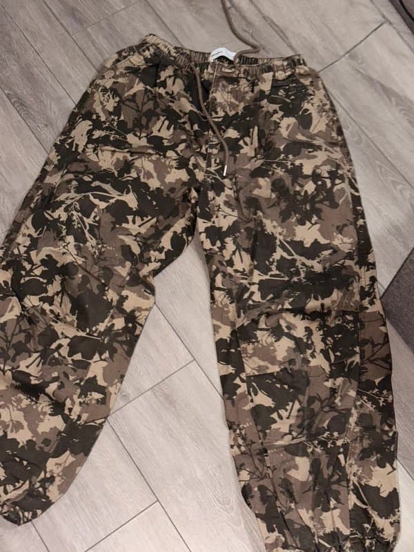 Bershka Bershka  women’s cargo pants