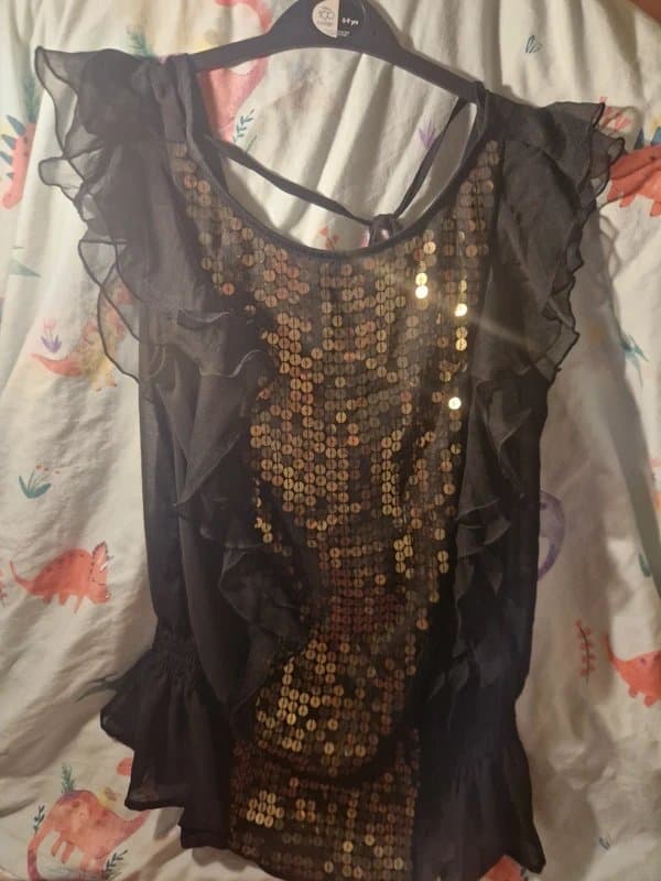 New Look Ladies sequin top new look size 12