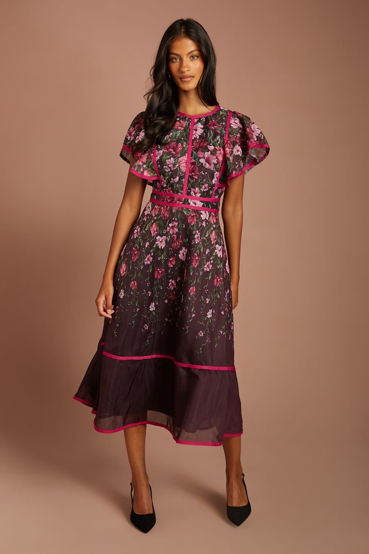 Coast Coast Women's Petite Placement Print Frill Sleeve Midi Dress in Fig