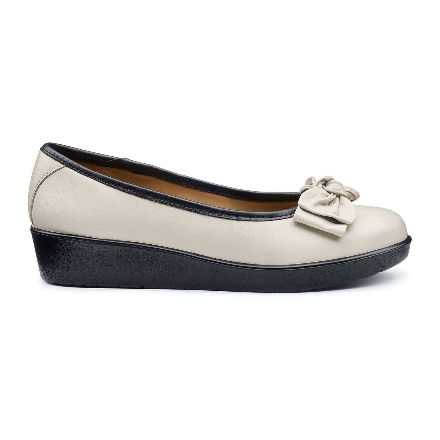 Hotter Hotter Women's 'Jade' Wedge Pumps in Light Sand