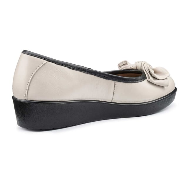 Hotter Hotter Women's 'Jade' Wedge Pumps in Light Sand - 3