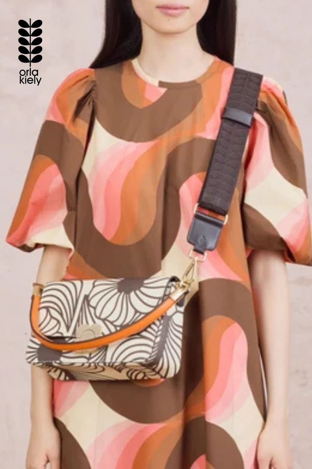 Orla Kiely Orla Kiely Women's Vera Crossbody Bag - Moonflower Desert in Black