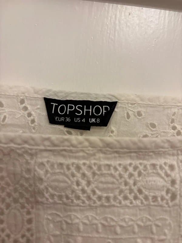 Topshop Beautiful topshop crochet white laced crop top 8 Small