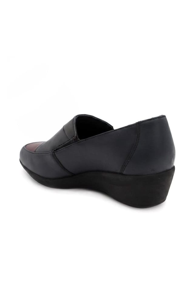 Pavers Pavers Women's Smart Leather Wedged Slip On Shoes in Navy - 3