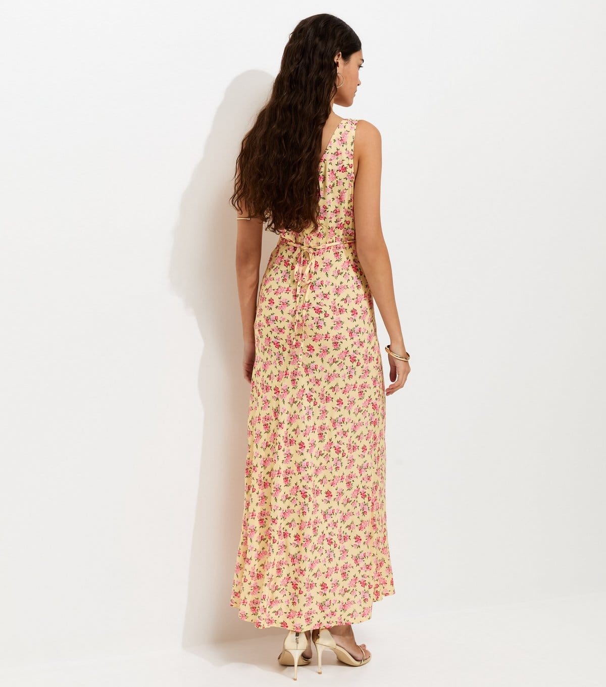 New Look Women's Yellow Floral Print V-Neck Bias Cut Midi Dress New Look - 4