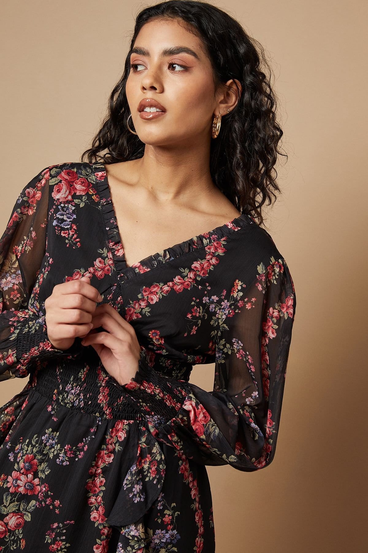 Oasis Oasis Women's Petite Floral Printed Ruffle Detail Shirred Waist Midaxi Dress in Black - 4