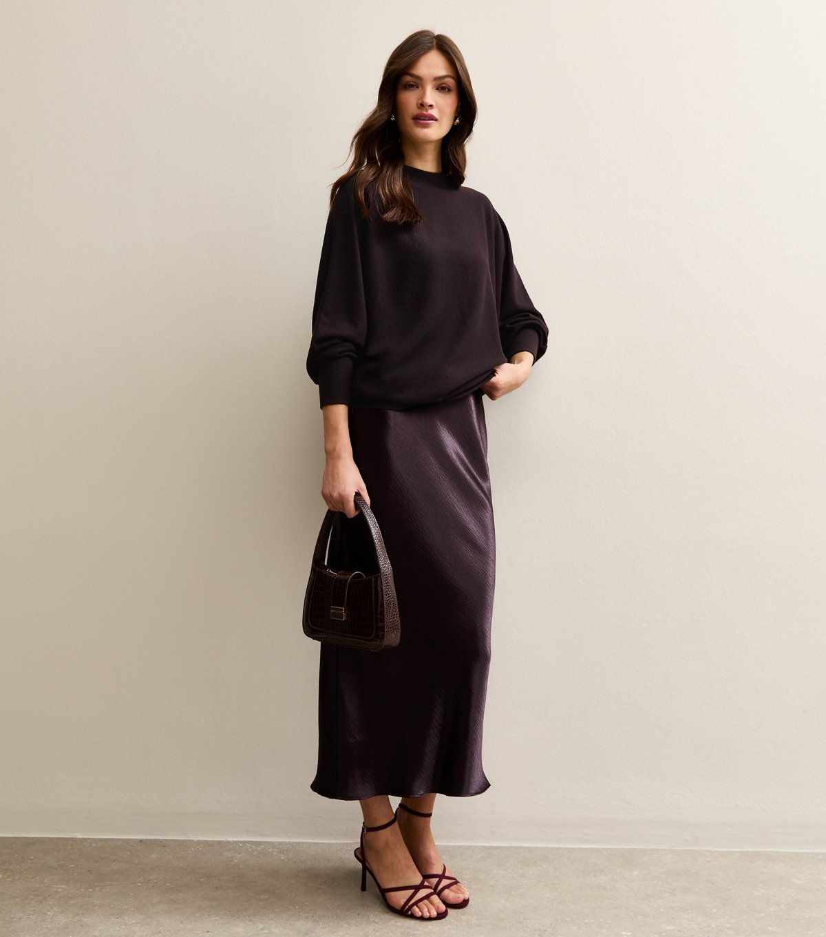 New Look Women's Tall Dark Burgundy Crinkle Texture Satin Midi Skirt New Look - 4