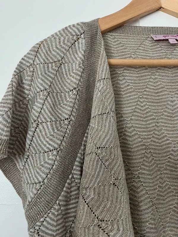 Per Una y2k style lightweight beige and white stripe gold glitter fleck women's crochet shrug