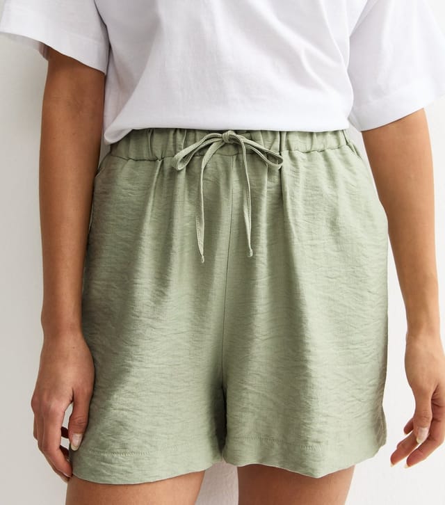 New Look Women's Light Green Crinkle Texture Drawstring Shorts New Look - 2
